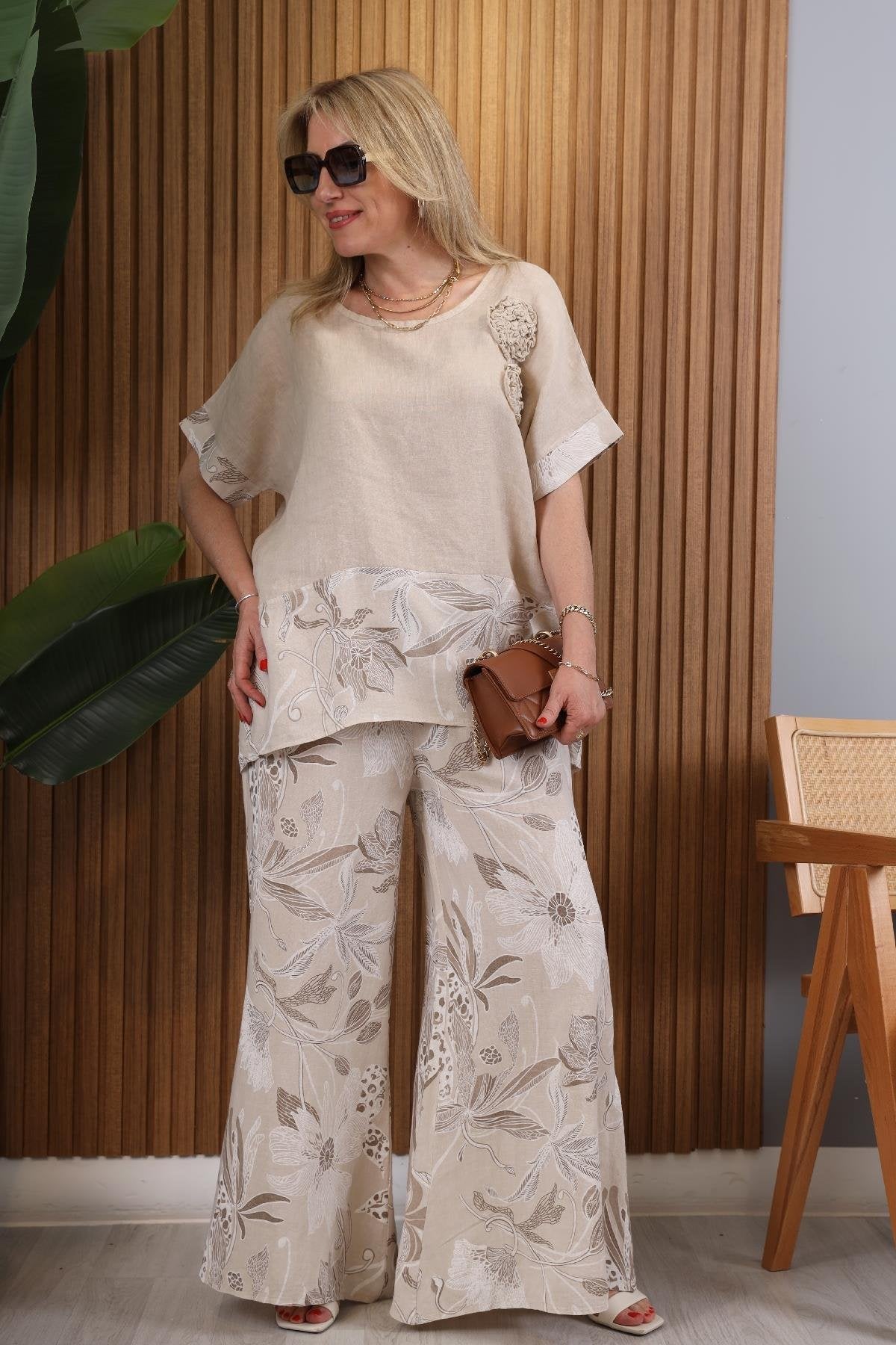 Conjunto em Linho Estampa Floral Minimalista