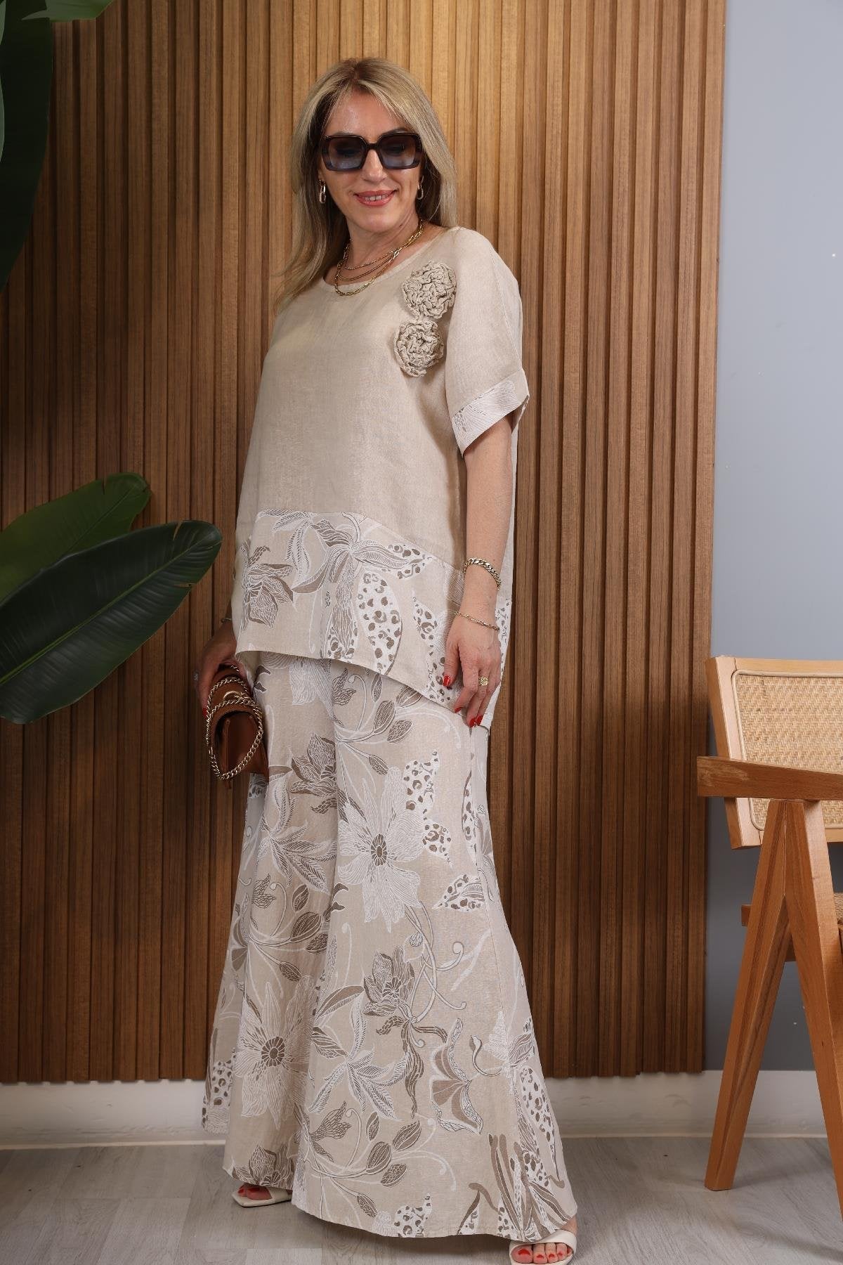 Conjunto em Linho Estampa Floral Minimalista
