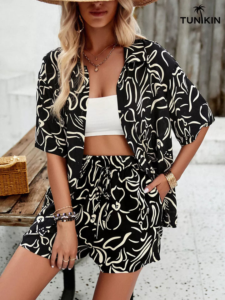 Conjunto Feminino Preto Tropical – Camisa e Shorts em Viscolinho