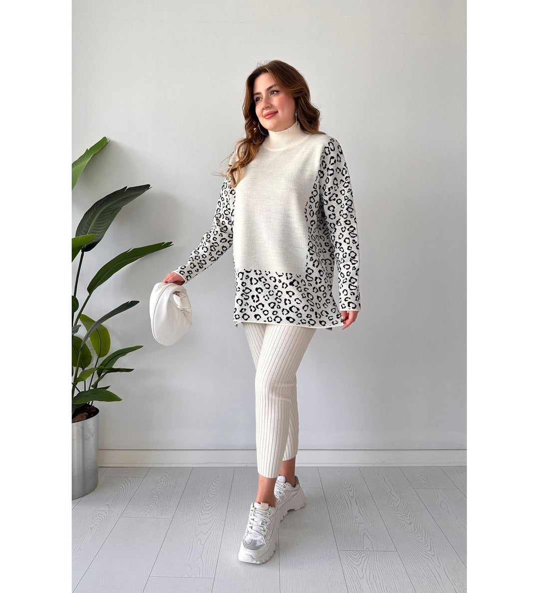 Conjunto Pima Glam: Blusa Animal Print e Calça Canelada